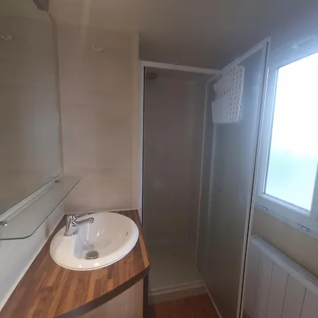 Camping Mobil-home Proche De La