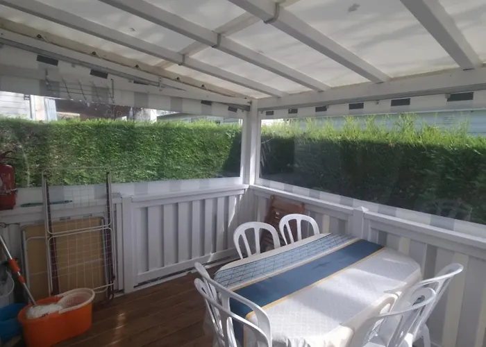Mobil-home Proche De La