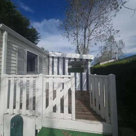Campsite Mobil-home Proche De La *